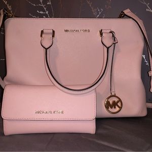 Michael Kors Medium Sized Crossbody Purse with Matching Wallet